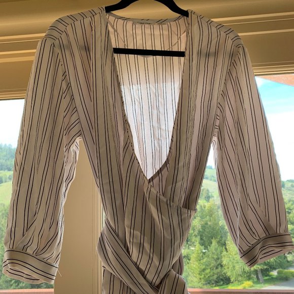 Calvin Klein black and white striped wrap blouse. - Picture 3 of 4